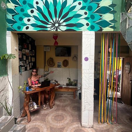 Multiverso Hostel เลนโซยส์ ภายนอก รูปภาพ