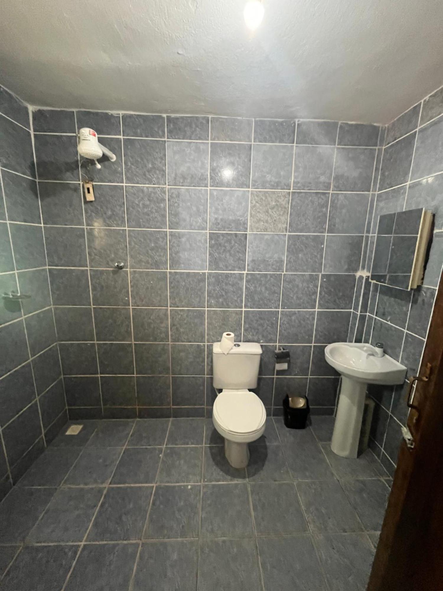 Multiverso Hostel เลนโซยส์ ภายนอก รูปภาพ